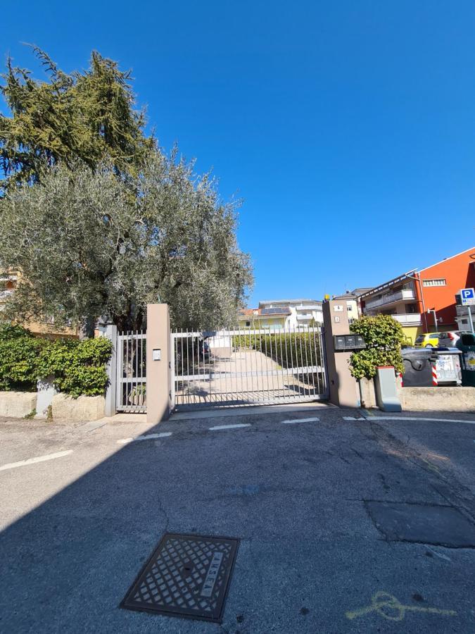 Le Peonie Apartment Riva del Garda Luaran gambar