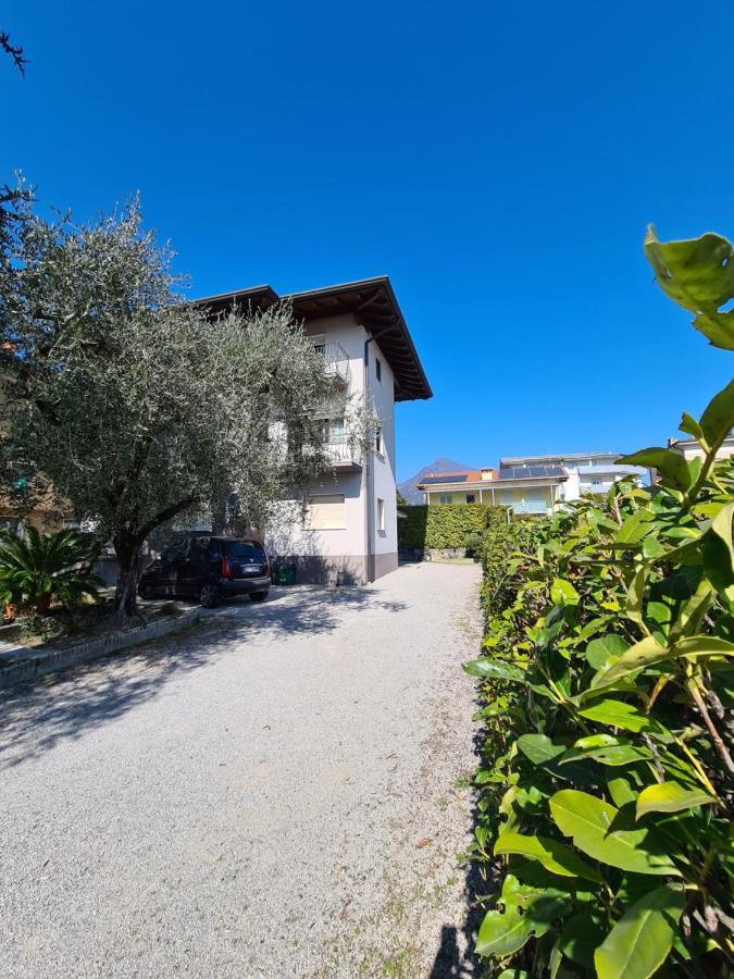 Le Peonie Apartment Riva del Garda Luaran gambar