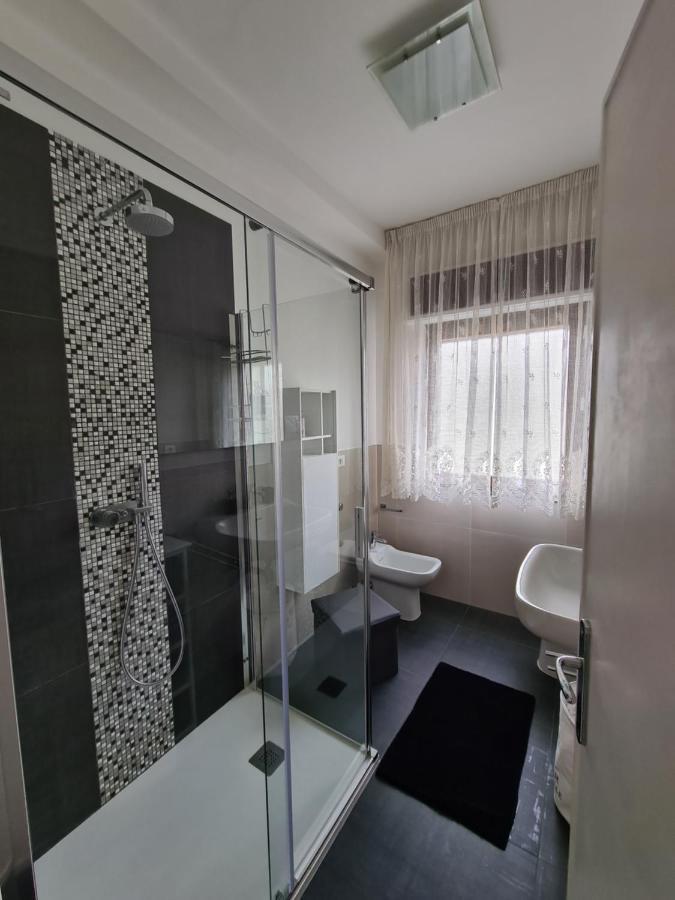 Le Peonie Apartment Riva del Garda Luaran gambar